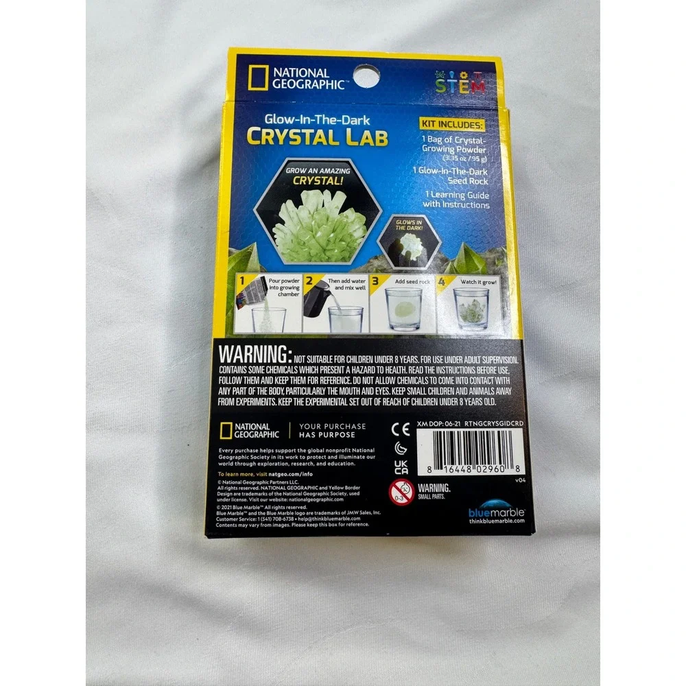 National Geographic Glow in the Dark Crystal Lab STEM Science Kit RTNGCRYSGIDCRD